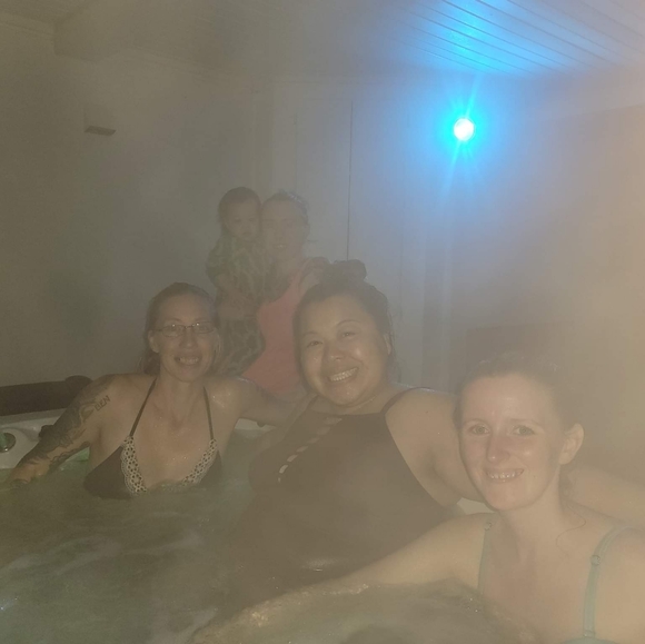 Meet your Posher, Rochelle - Picture 5 of 9